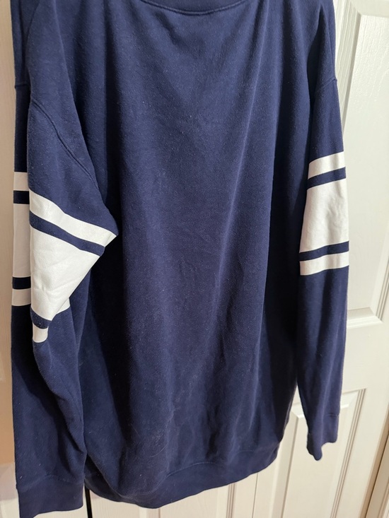 PINK Victoria's Secret Navy and White Crewneck Sweatshirt - Picture 3 of 3